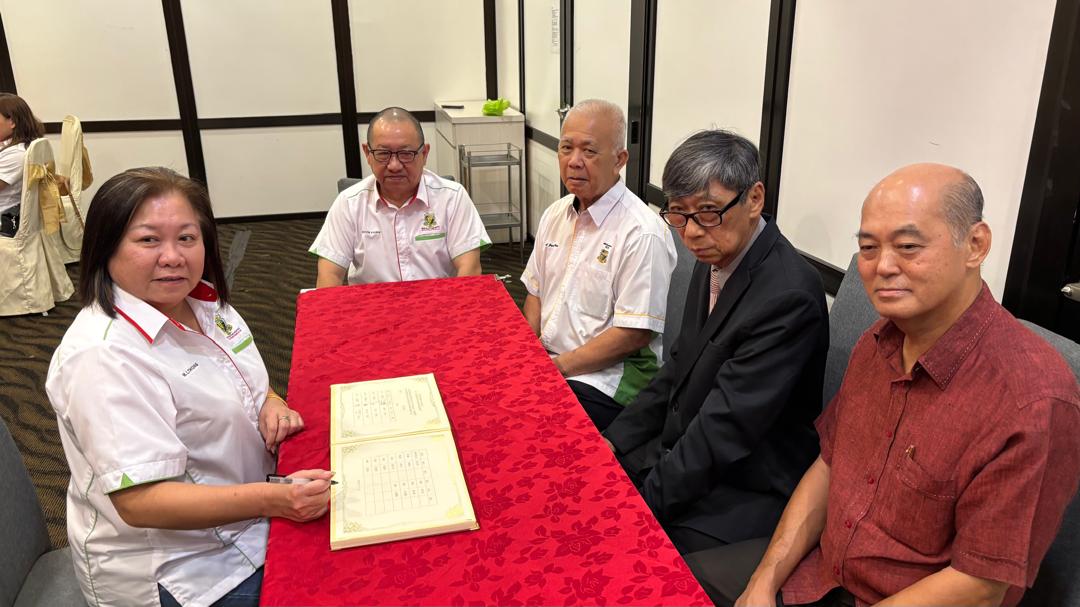 5.05 副秘书汤美玲