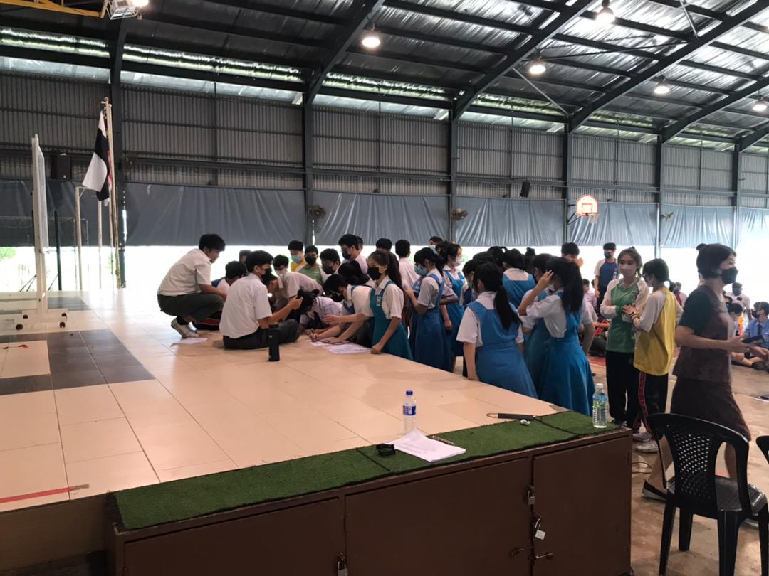 同学们踴躍報名参与 1